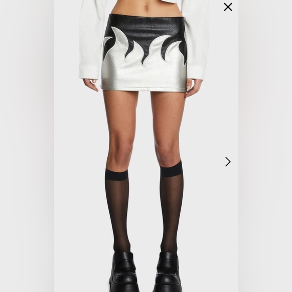 The Ragged Priest Dresses & Skirts - The Ragged Priest scorch mini skirt sz 8